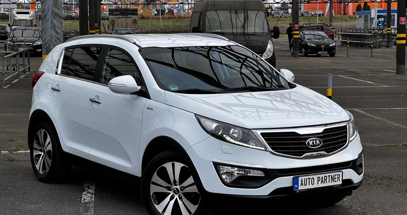 Kia Sportage cena 53500 przebieg: 186000, rok produkcji 2012 z Karczew małe 631